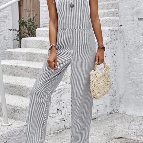 NEW Striped Wide-Leg Jumpsuit overalls - small - Picture 6 of 6
